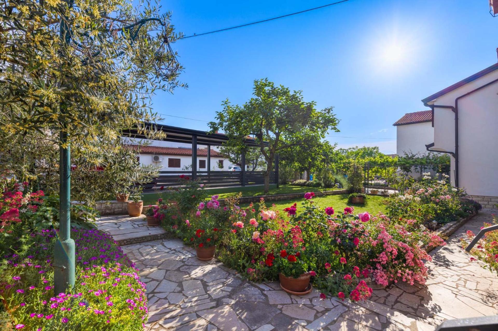 Appartement Valentino à Poreč Extérieur photo